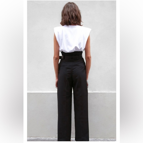 The Frankie Shop Eva Padded Shoulder Muscle T-Shirt - White Size Extra Small - Picture 5 of 12